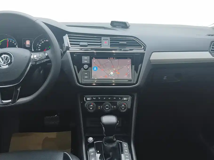 VOLKSWAGEN TIGUAN L NEW ENERGY