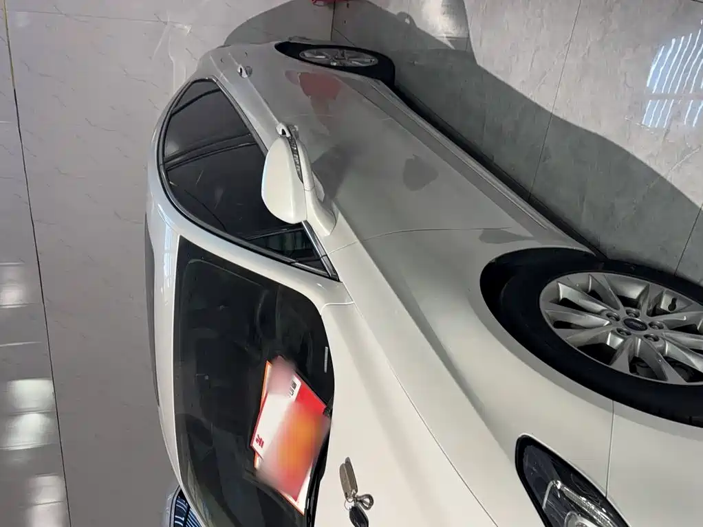 Ford Mondeo — миниатюра 7