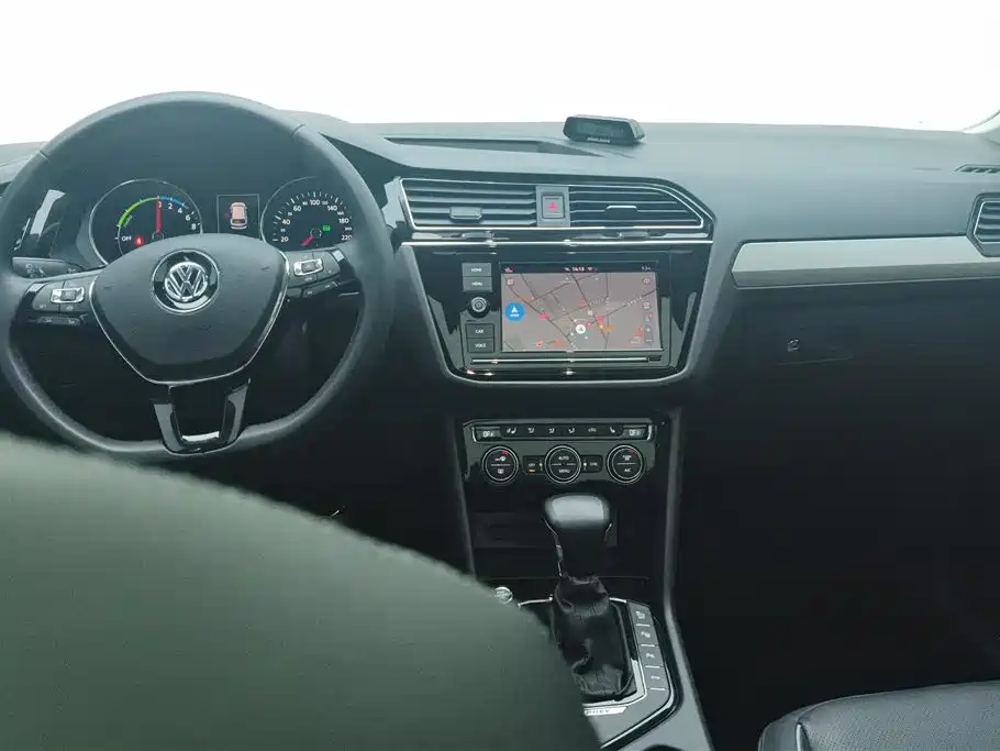 VOLKSWAGEN TIGUAN L NEW ENERGY