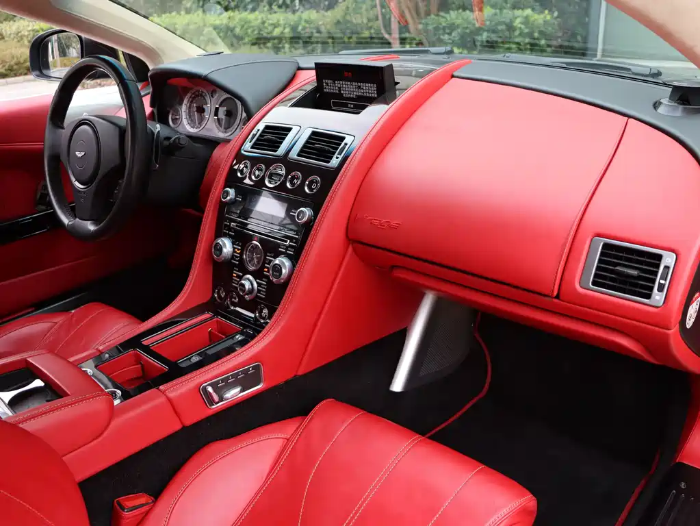 Aston Martin Virage — миниатюра 24