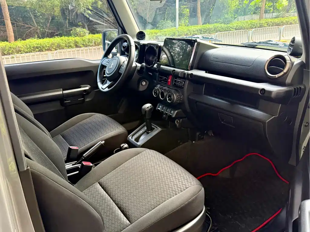 Suzuki Jimny — миниатюра 5