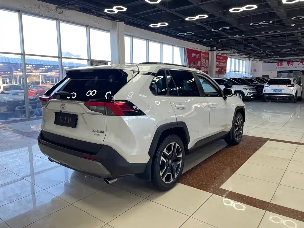 TOYOTA RAV4 RONGFANG