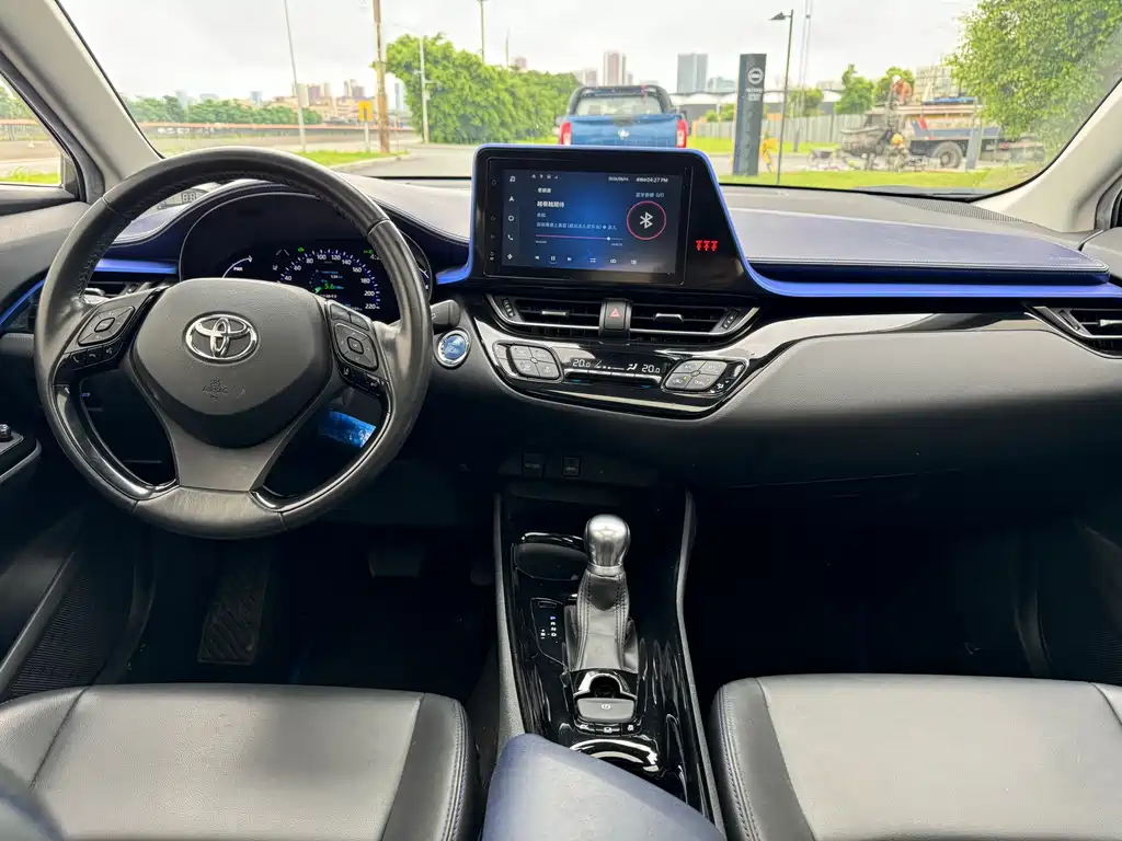 Toyota C-HR 2021 2.0L E-CVT Luxury