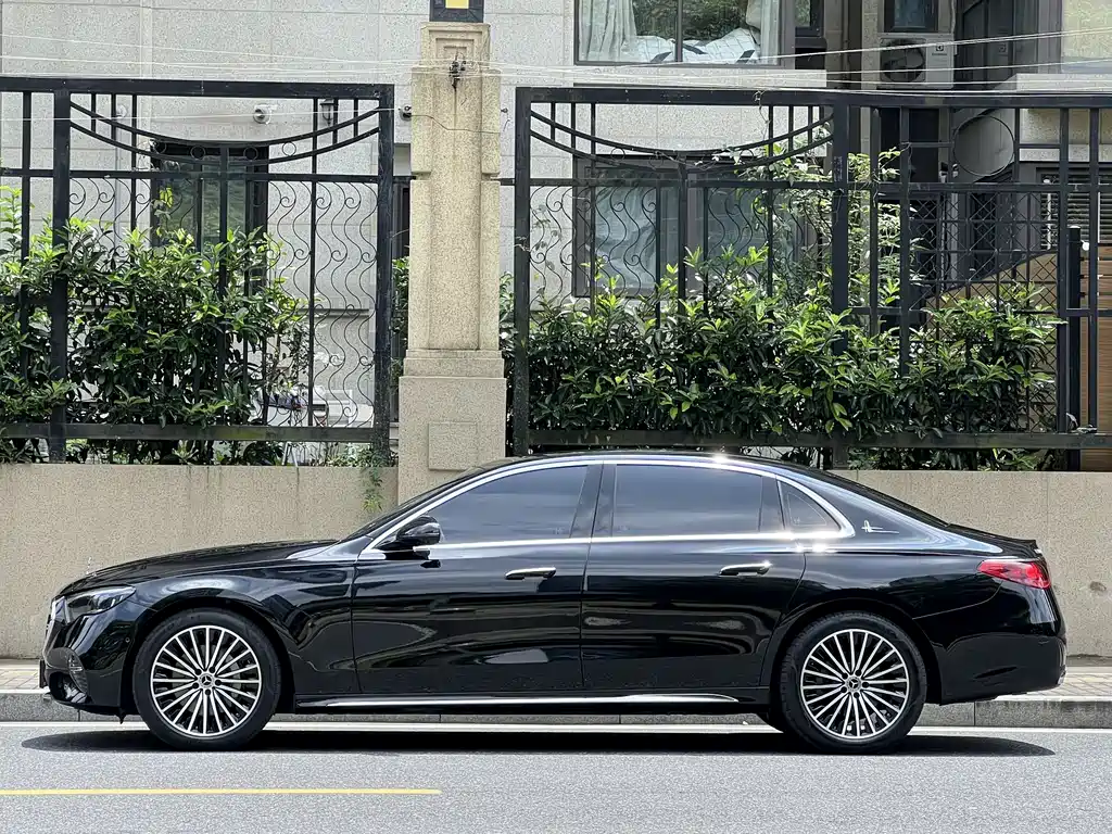 Mercedes-Benz E-Class E 2024 E 300 L Luxury