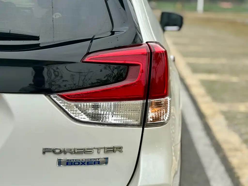 SUBARU FORESTER