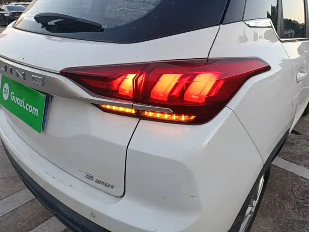BAIC X3 — миниатюра 8