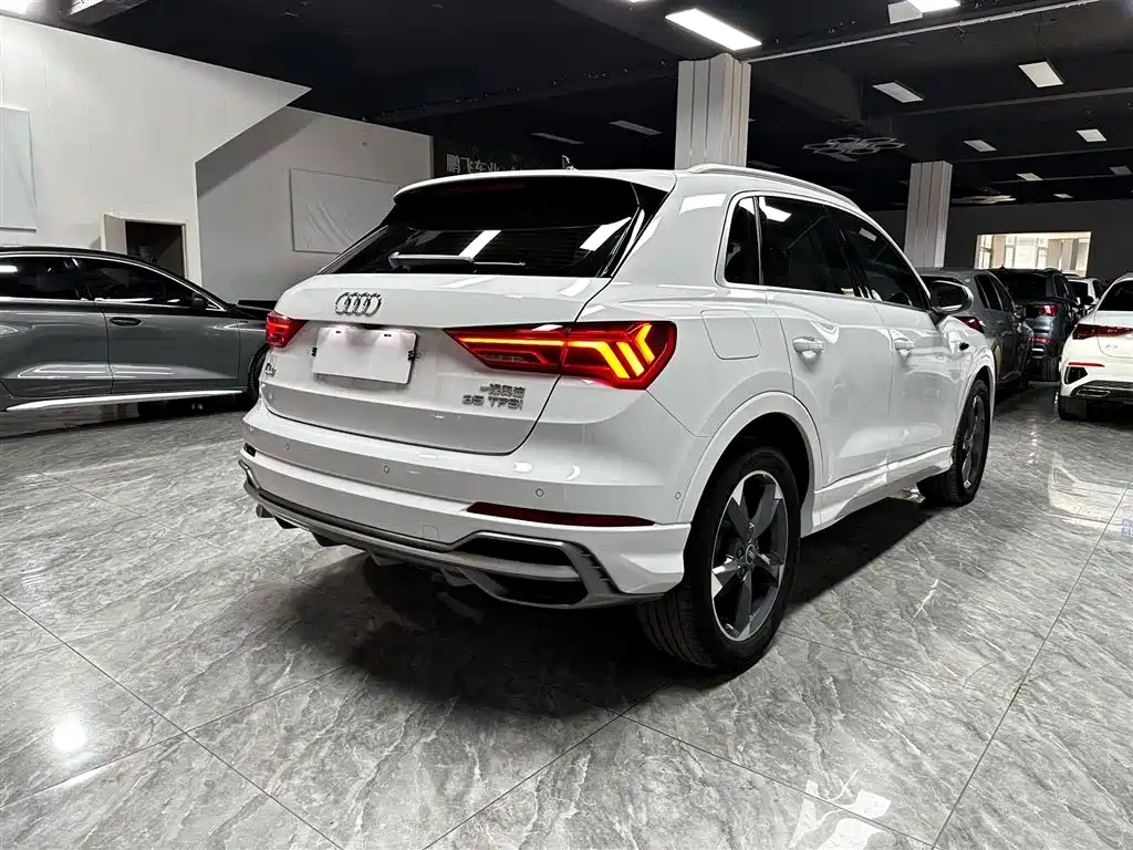 Audi Q3 2022 35 TFSI Fashion