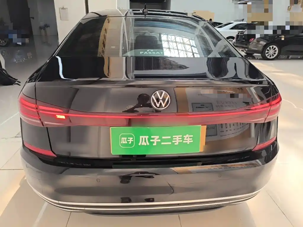 Volkswagen Passat 2022 330TSI Luxury