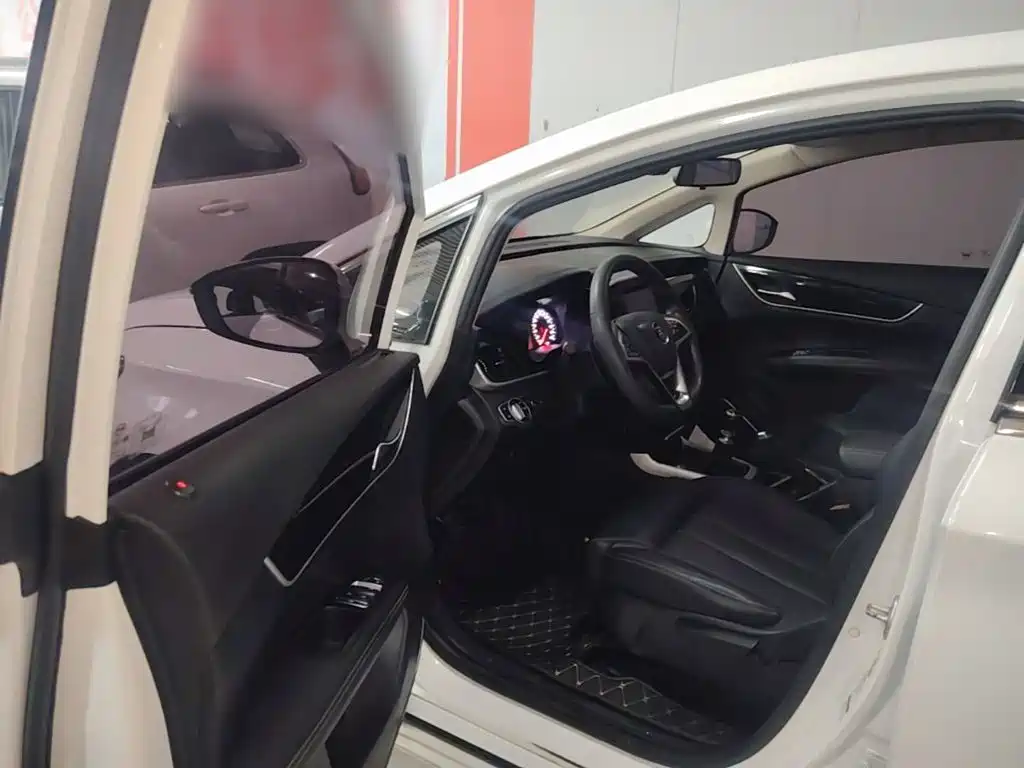 BYD MAX — миниатюра 16