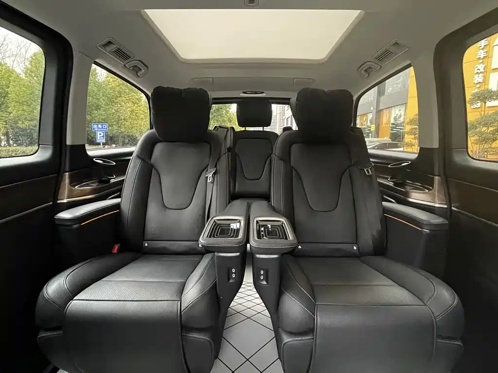 MERCEDES-BENZ V CLASS