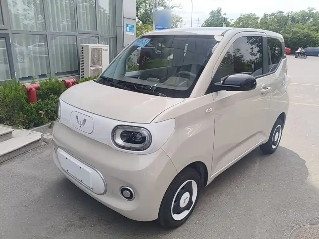 Wuling Hongguang Mini EV 2024 3rd Gen 215km Youth Edition