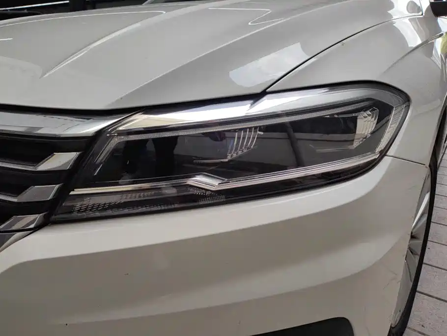 Volkswagen Lavida — миниатюра 5