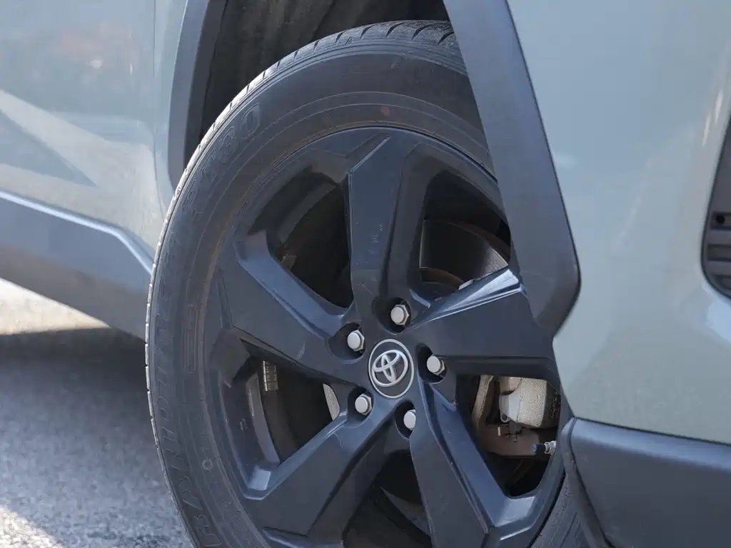 TOYOTA RAV4 RONGFANG