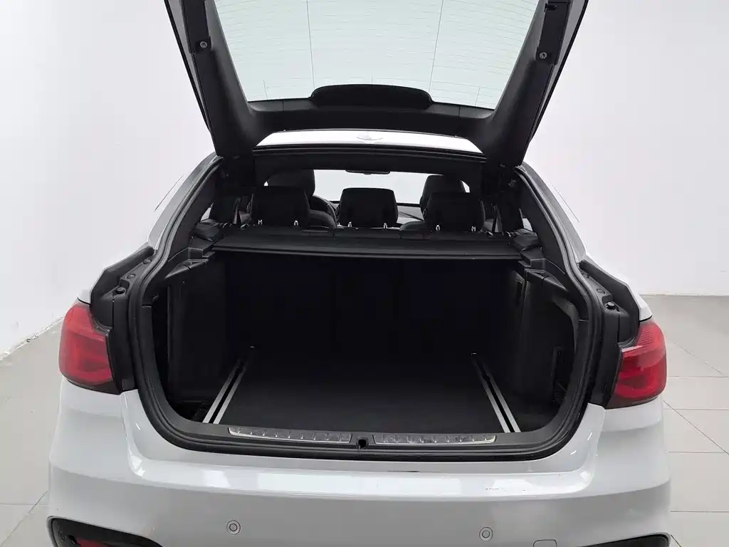 BMW 3 Series GT — миниатюра 16