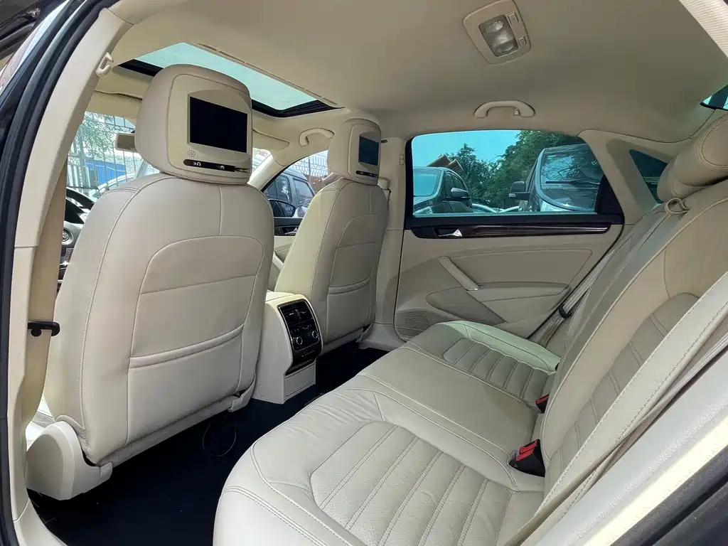 Volkswagen Passat 2013 1.8TSI DSG