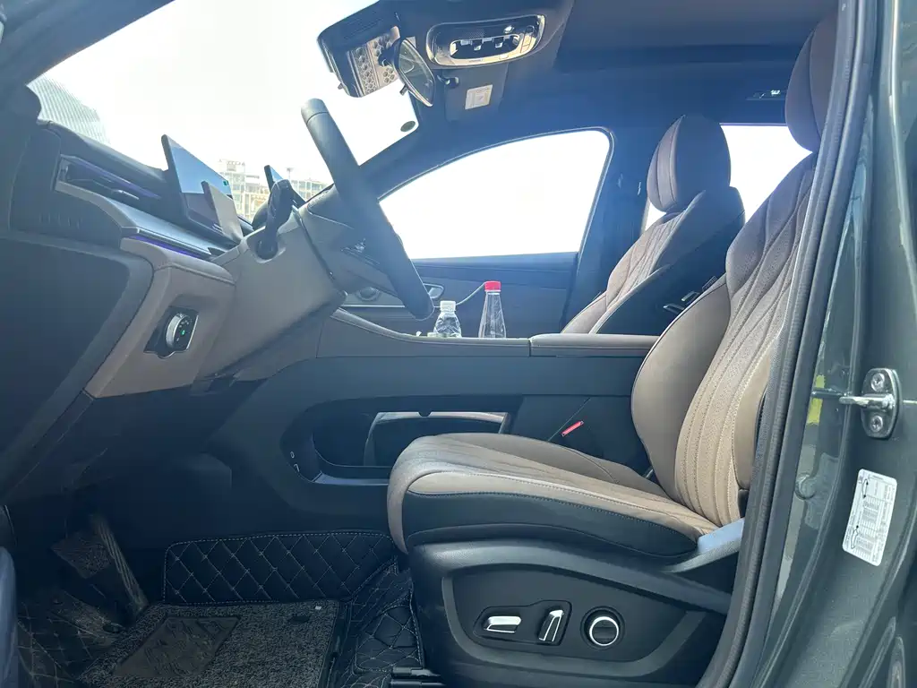 Chery 8 PLUS 2025 290TGDI DCT Luxury