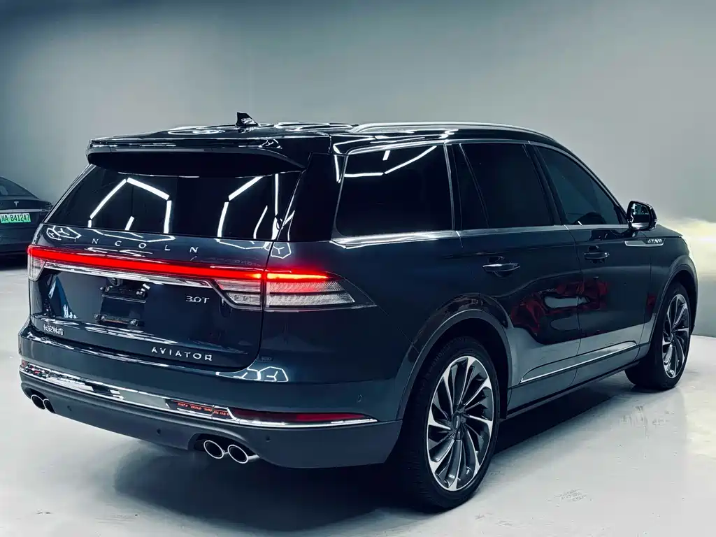 Lincoln Aviator 3.0T V6 4WD Executive Edition, фото 5