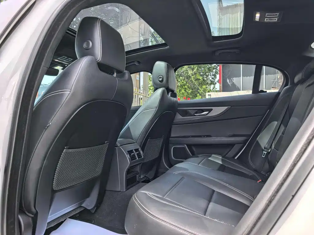 Jaguar XEL 2021 2.0T 250PS R-DYNAMIC S Sport