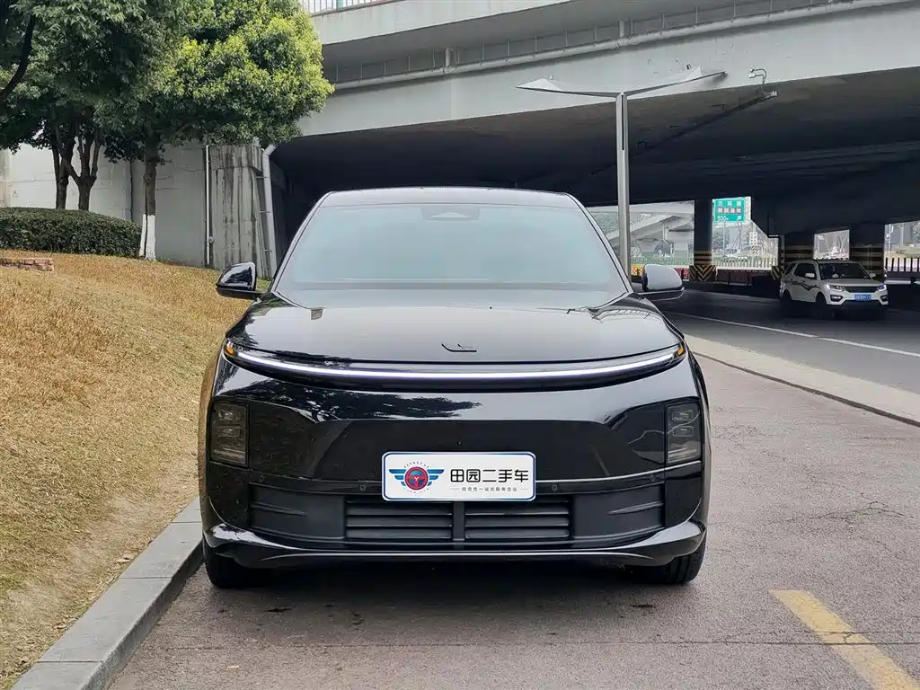 Li Auto IDEAL L6
