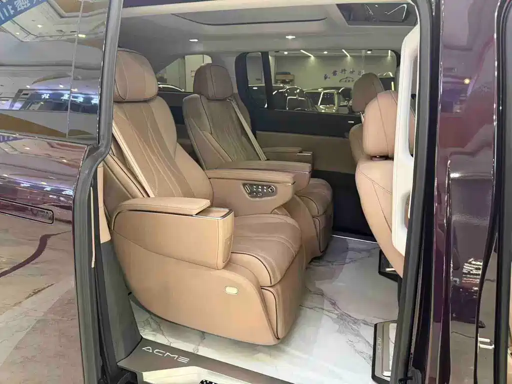 XPeng X9 — миниатюра 5