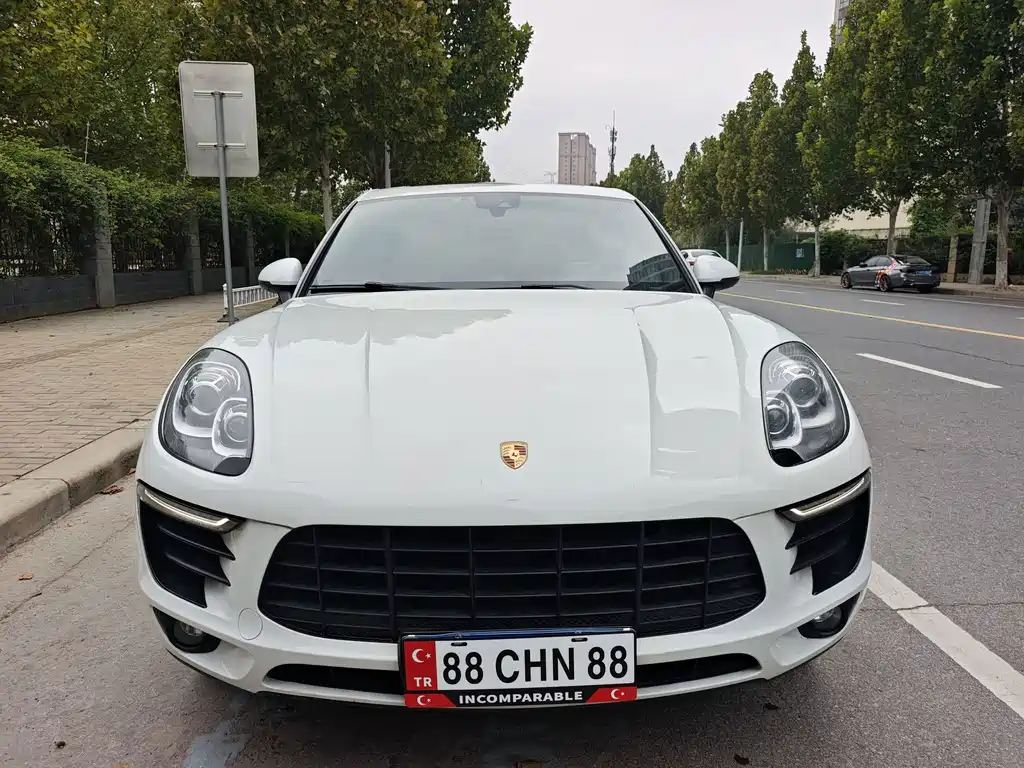Porsche Macan — миниатюра 2