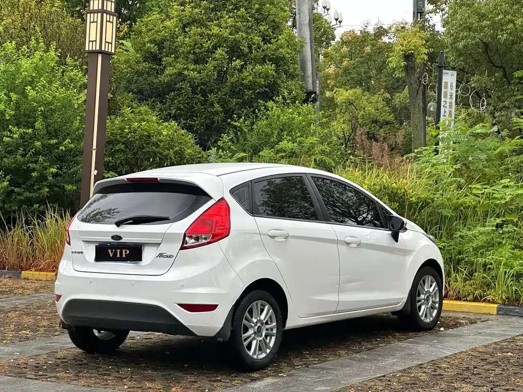 Ford Fiesta — миниатюра 4