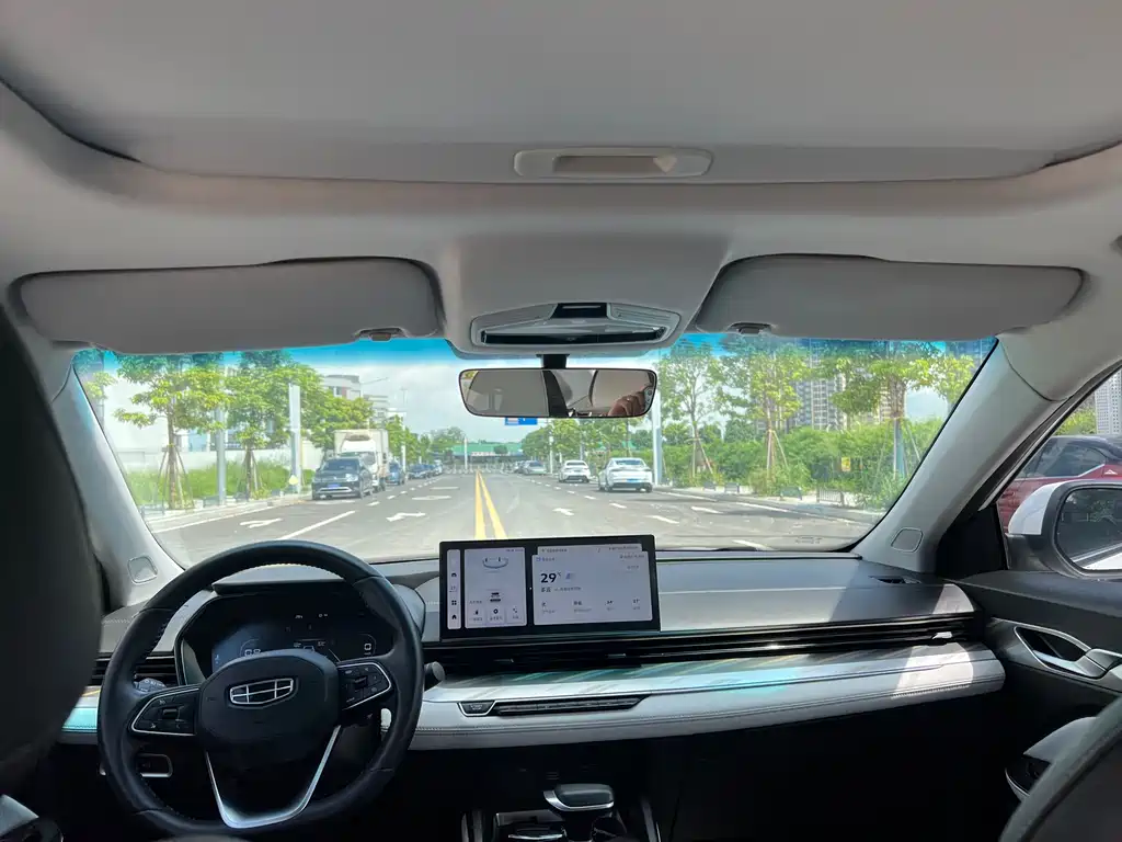 Geely Emgrand L — миниатюра 8