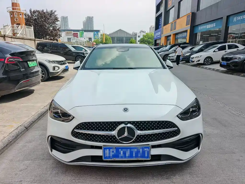 Mercedes-Benz C-Class — миниатюра 2