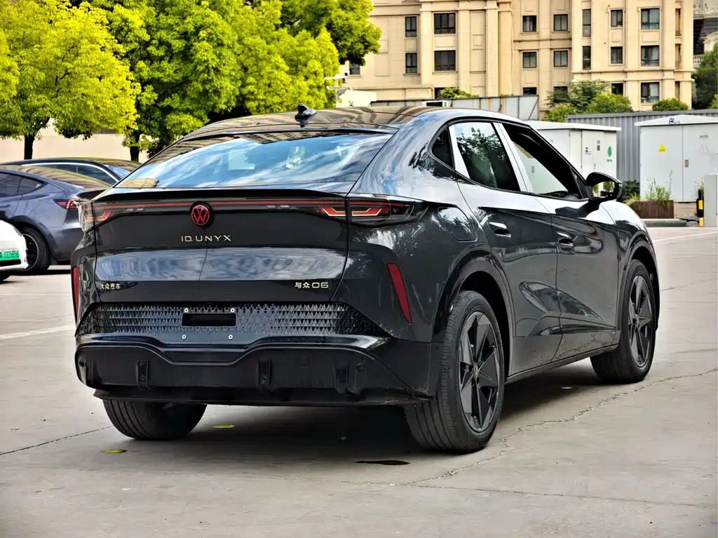 Volkswagen 06 2025 Pure