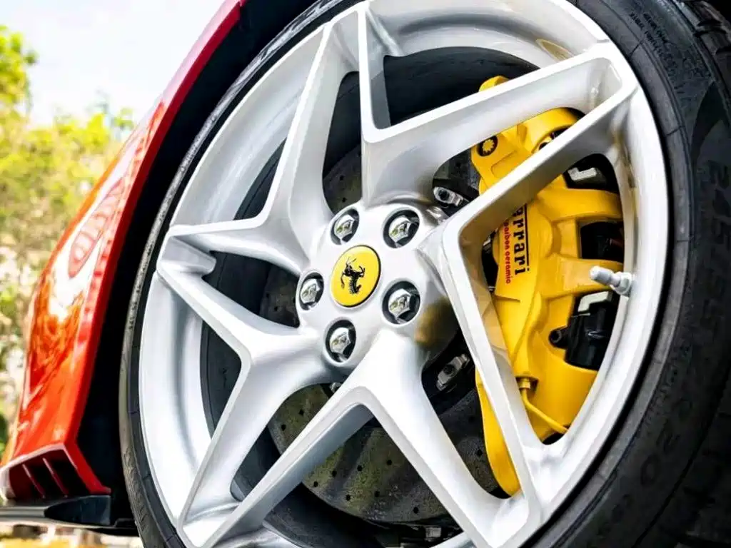 Ferrari F8 — миниатюра 6