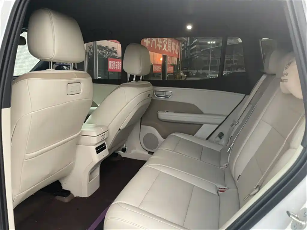 Toyota bZ3X — миниатюра 4