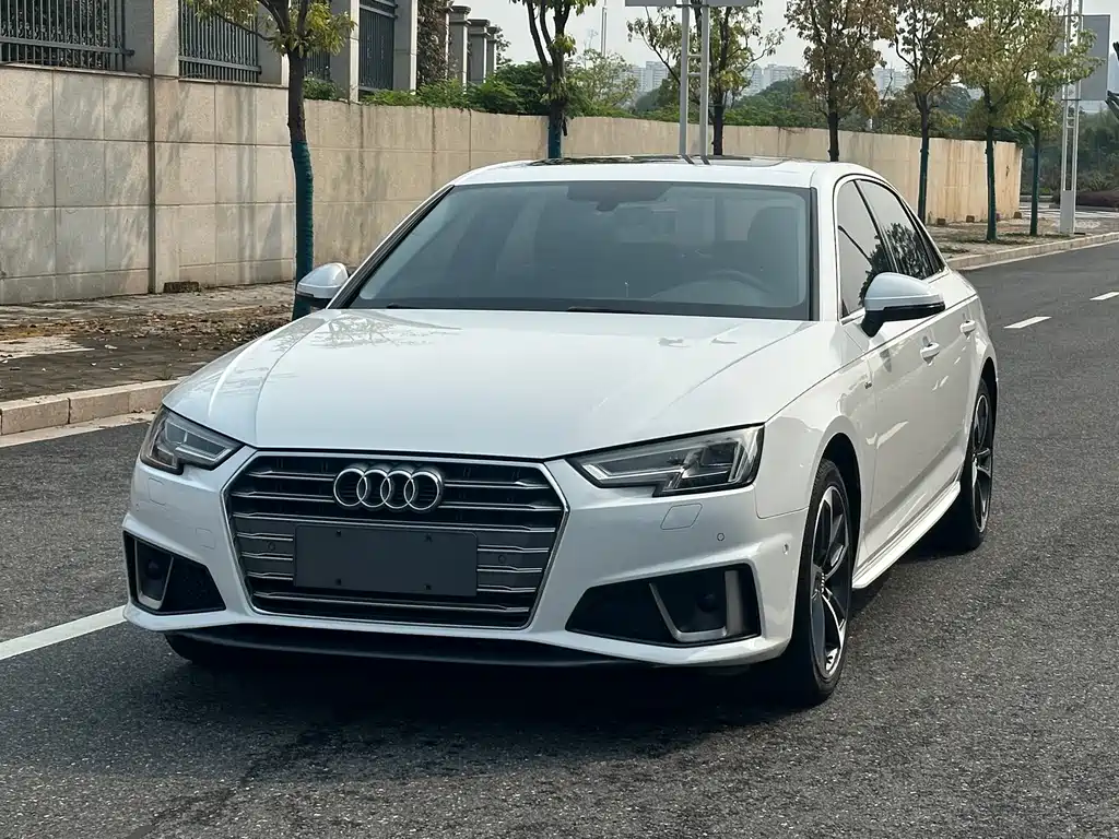 Audi A4L 2019