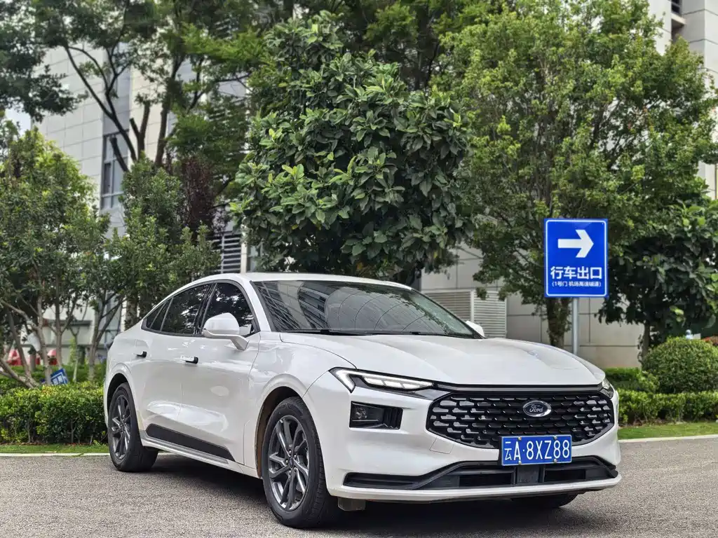 Ford Mondeo 2025 2.0T EcoBoost Luxury