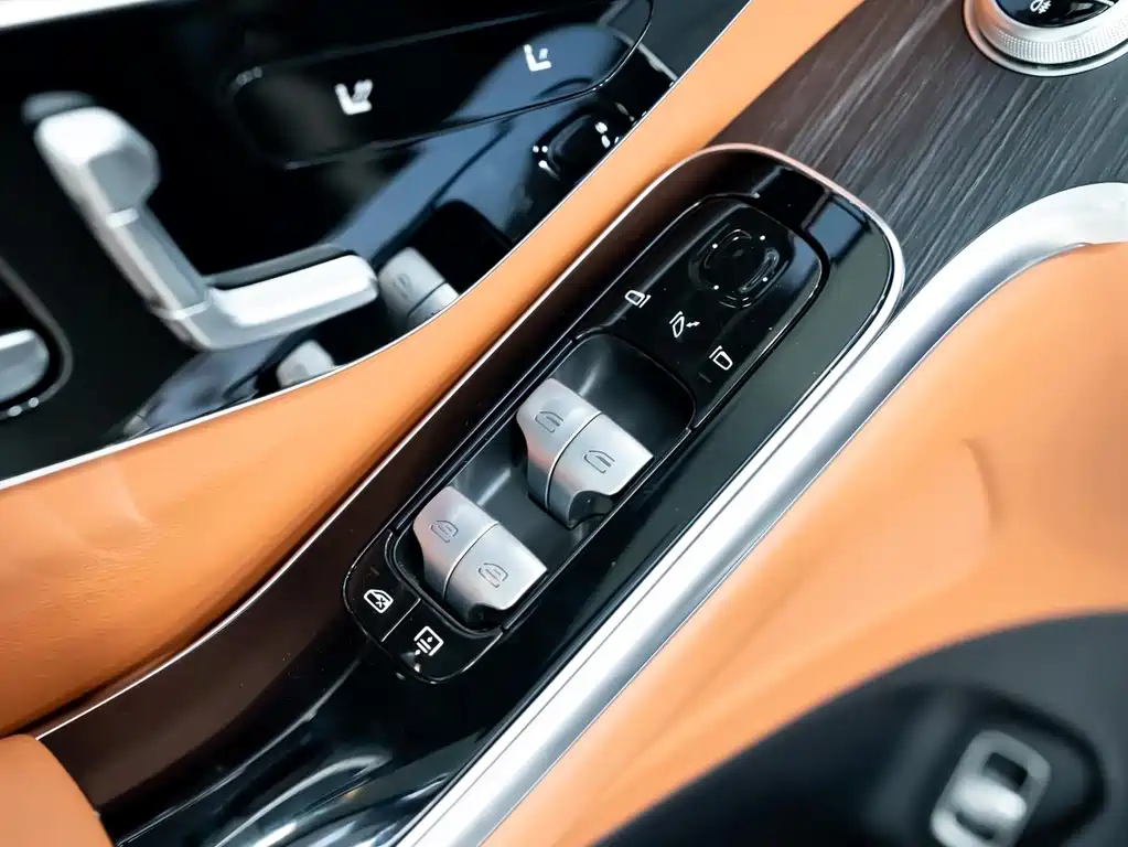 Mercedes-Benz S-Class — миниатюра 14