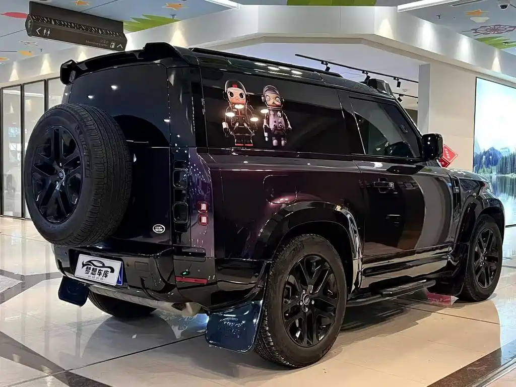 LAND ROVER DEFENDER