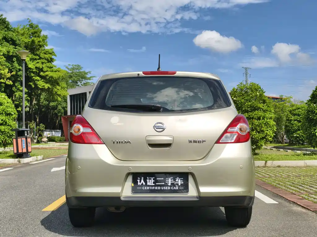 Nissan Tiida 2008 1.6L AT Fashion