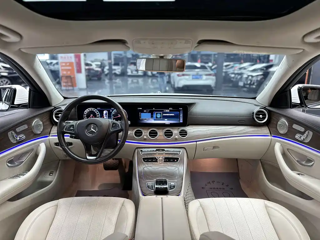 Mercedes-Benz E-Class — миниатюра 9