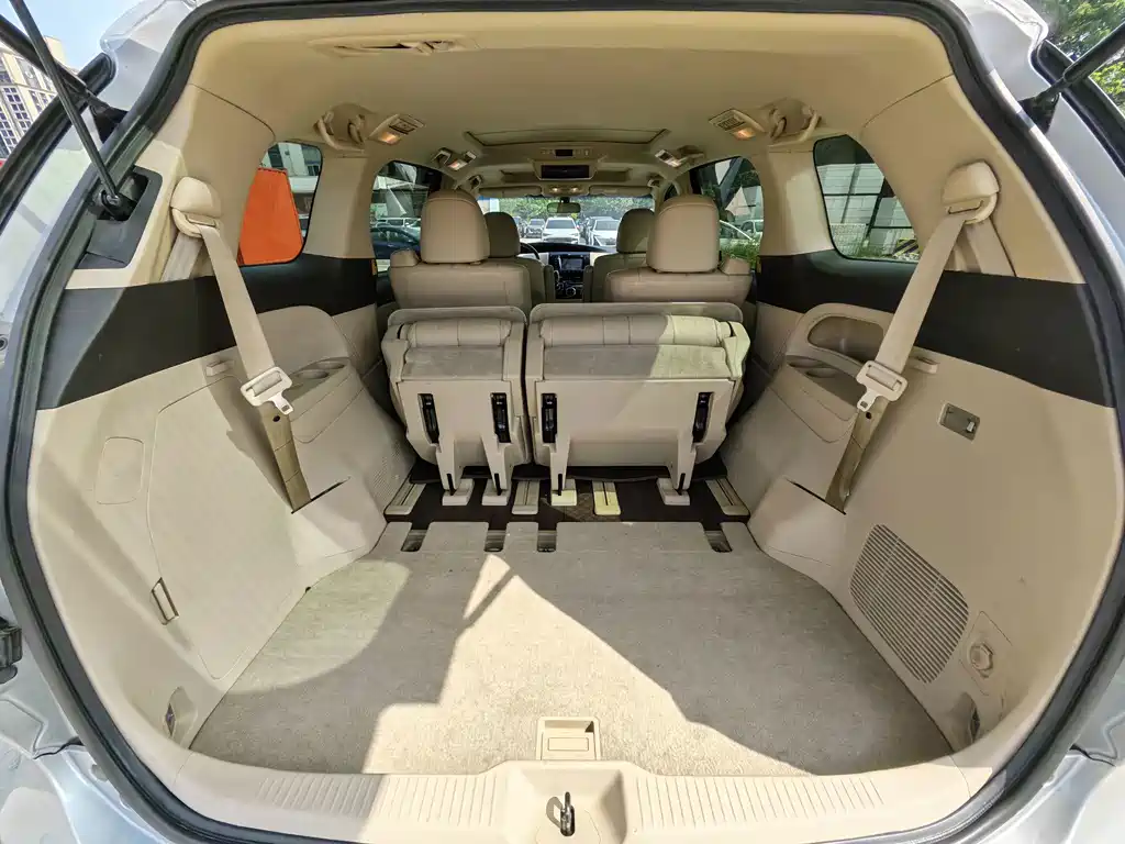 Toyota Previa — миниатюра 17