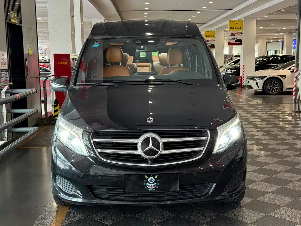 Mercedes-Benz V-Class — миниатюра 2