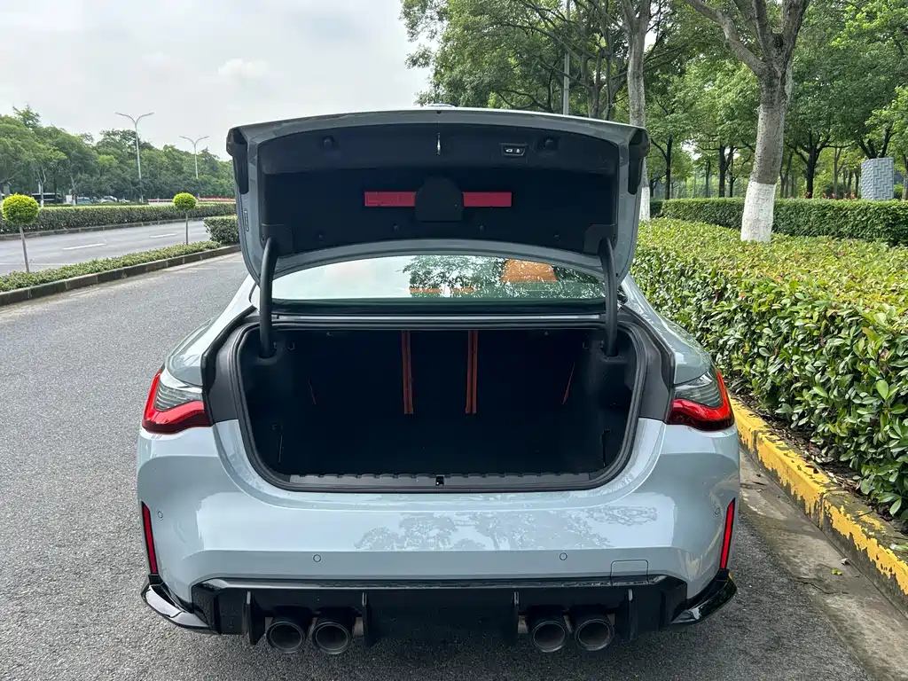BMW M4 2022 M4