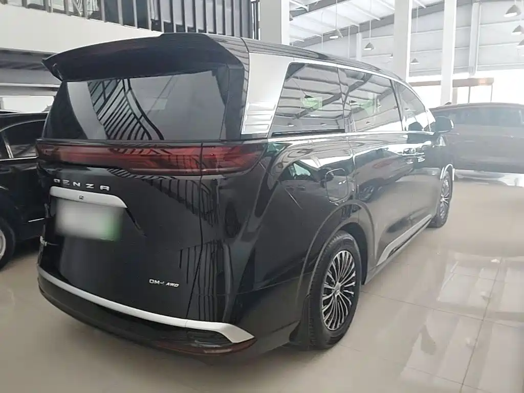 Denza D9 2024 DM-i 980 Luxury