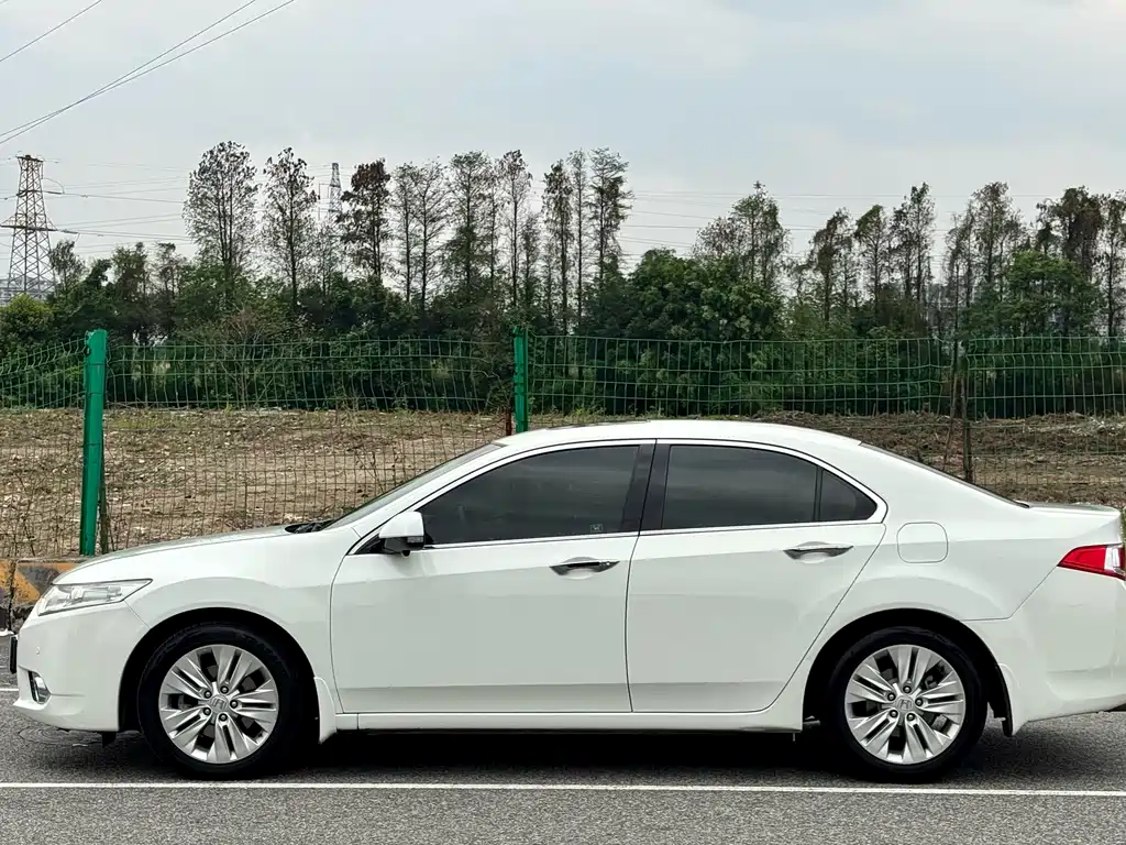 Honda Spirior 2013 2.4L Luxury