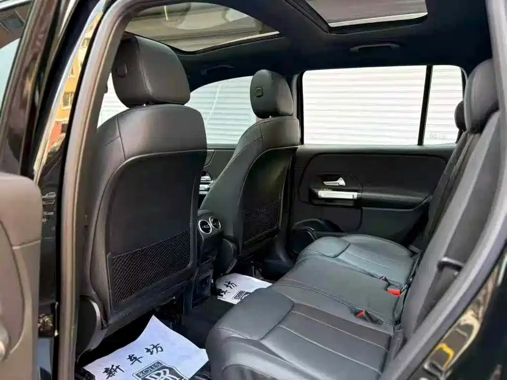 Mercedes-Benz GLB — миниатюра 6