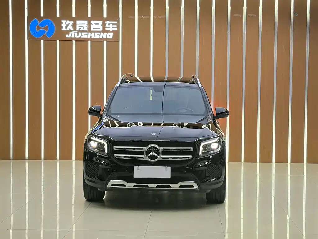 MERCEDES-BENZ GLB