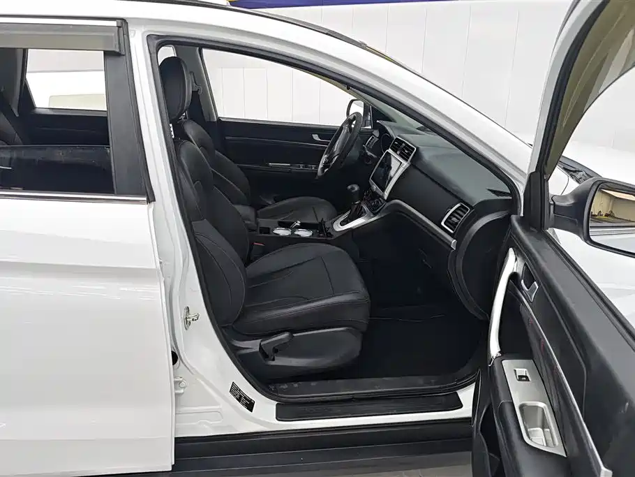 Haval M6 2019 1.5T DCT VI