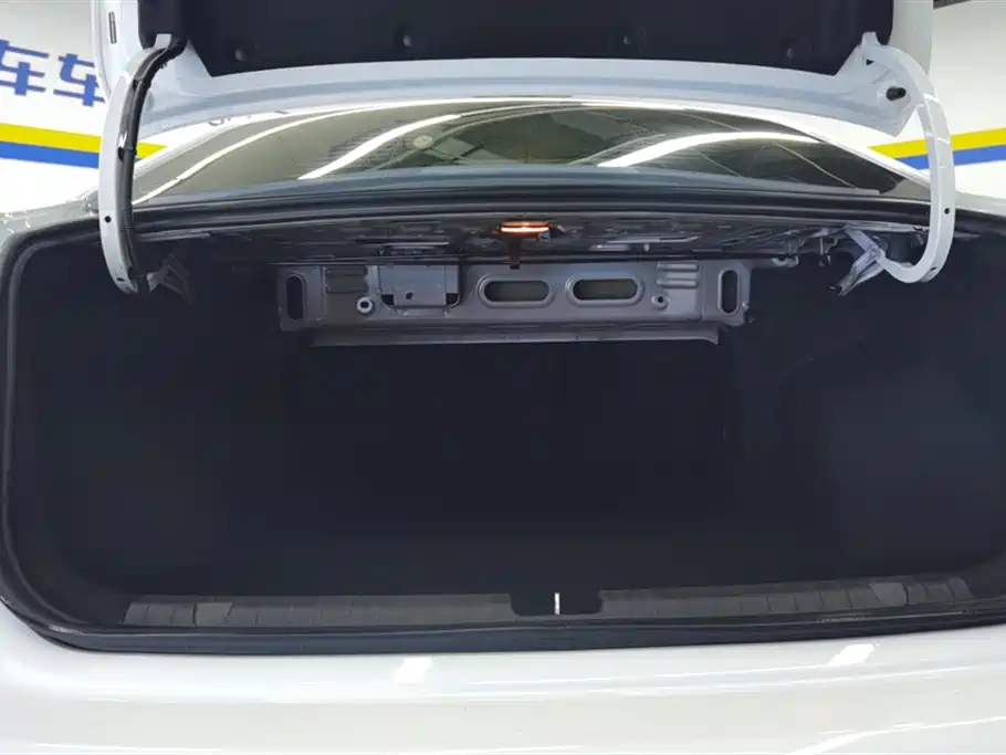 GEELY AUTOMOBILE EMGRAND