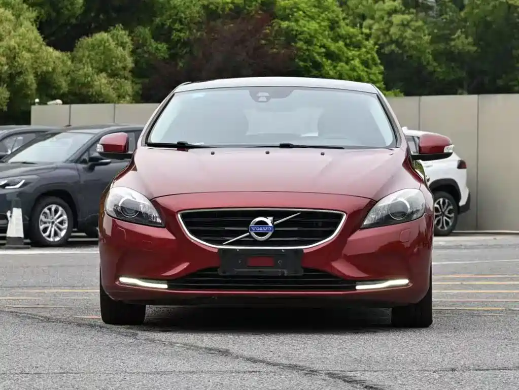 Volvo V40 — миниатюра 2