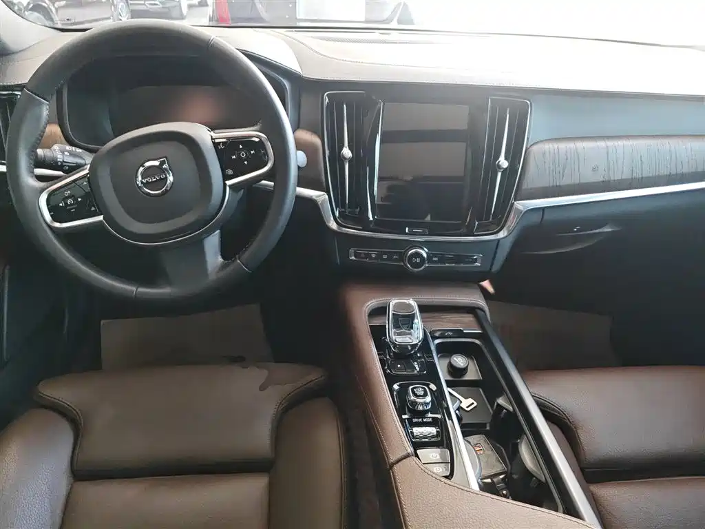 Volvo S90 2021 B5 Luxury