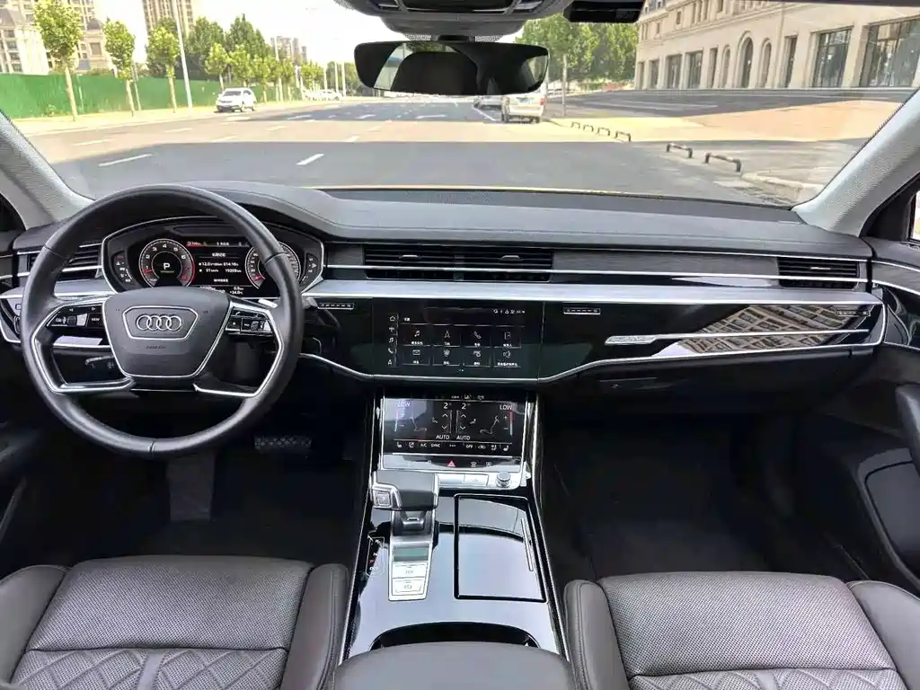 Audi A8 — миниатюра 5