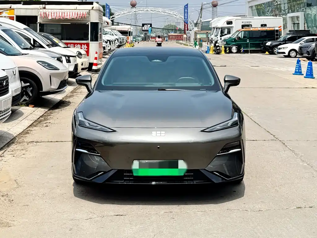 Geely Galaxy Galaxy E8 E8 2024 665km
